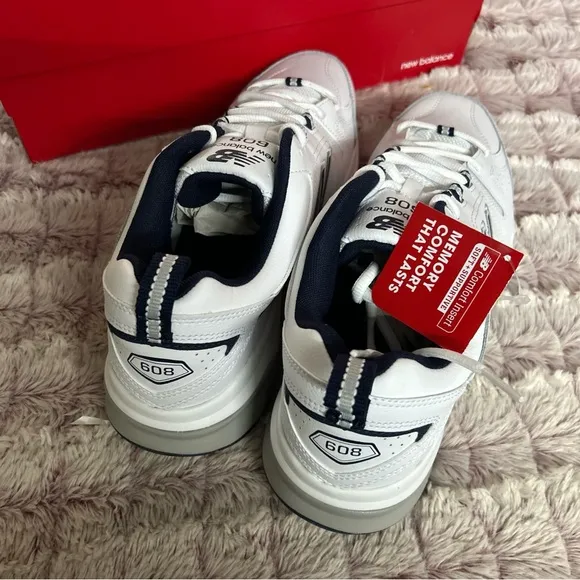 New Balance Men's White Athletic Shoes 11