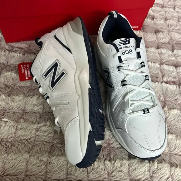 New Balance Men's White Athletic Shoes 11