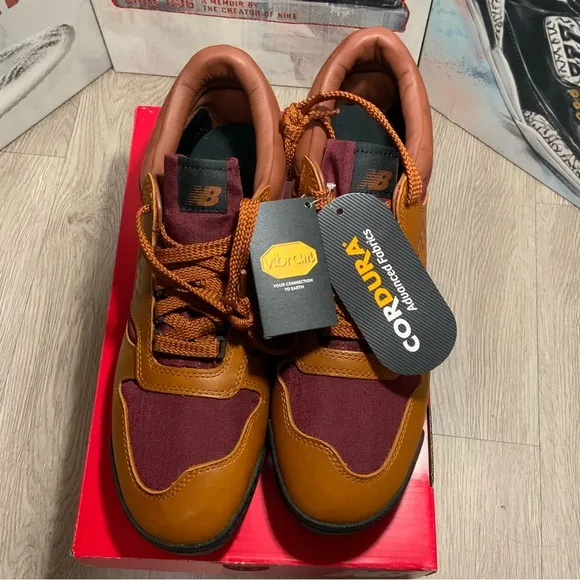 New Balance Rainier Low Glazed Ginger Brown Black, Hiking Shoes 11.5