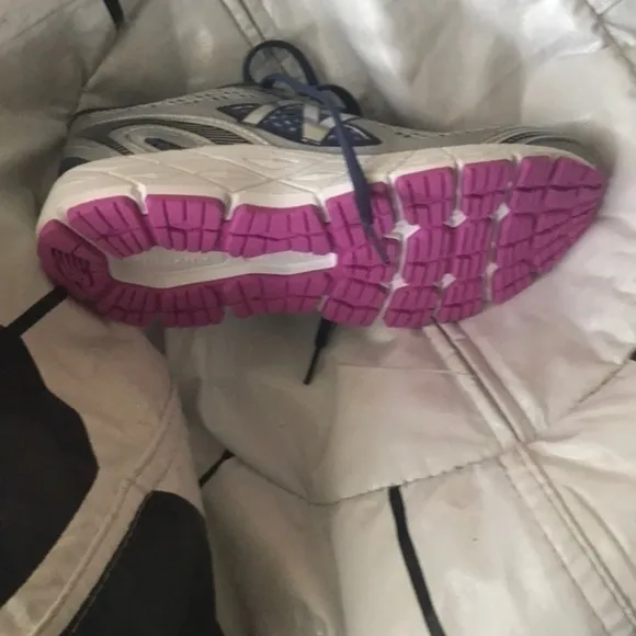 New Balance sneakers -Brand new in box