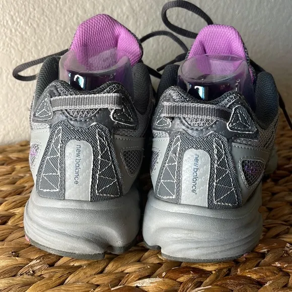 NEW BALANCE Women’s 411 All Terrain Shoes size 8 Grey/Purple