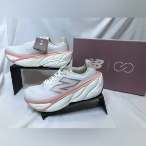 New Balance Womens Calia Fresh Foam x More v5 Running Shoes - Size 8 - Brand New