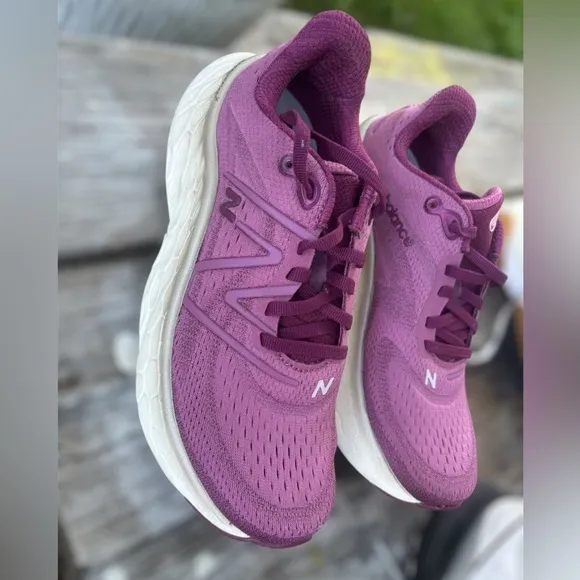 New Balance Women's Fresh Foam X More V4 Running Shoe