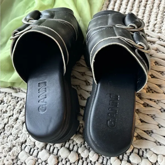 New black leather Ganni platform buckle sandals size 7