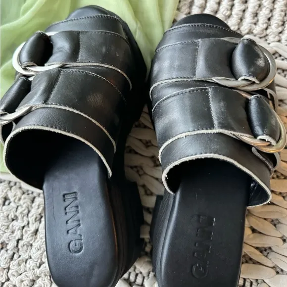New black leather Ganni platform buckle sandals size 7