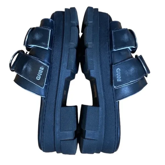 New black leather Ganni platform buckle sandals size 7