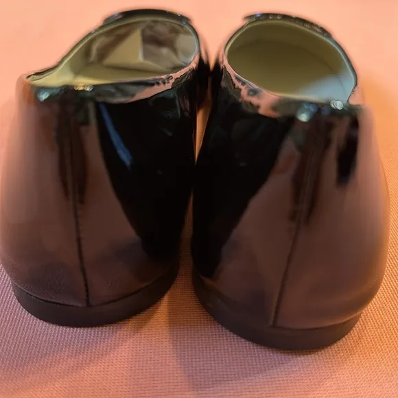 New Bruno Magli Patent Leather Flat Shoes. Black. Size. 7.5.