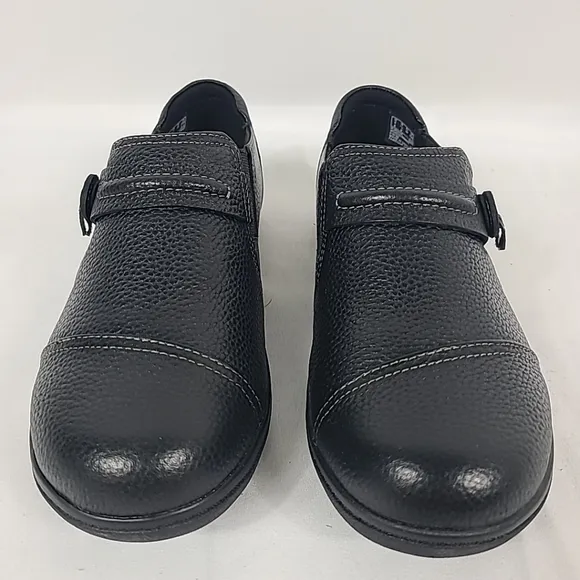NEW Clarks Women's Cheyn Madi Low Heel Black Slip on Shoes Sz 7.5 NIB