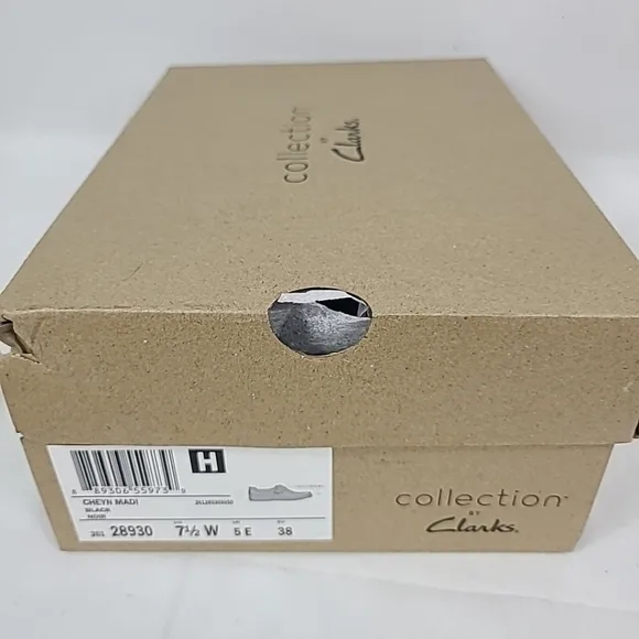 NEW Clarks Women's Cheyn Madi Low Heel Black Slip on Shoes Sz 7.5 NIB