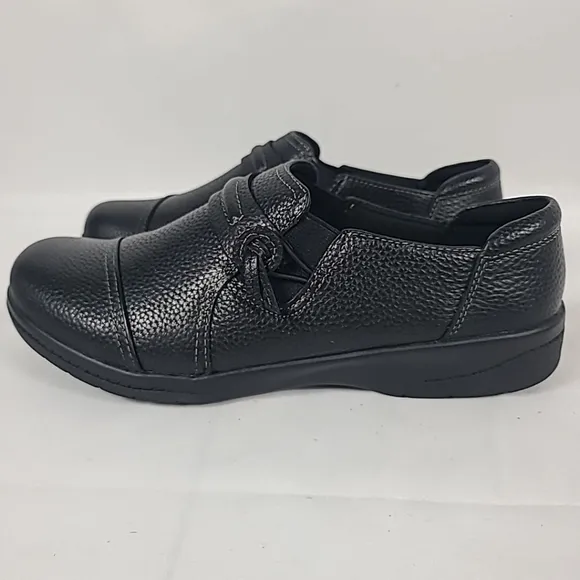 NEW Clarks Women's Cheyn Madi Low Heel Black Slip on Shoes Sz 7.5 NIB