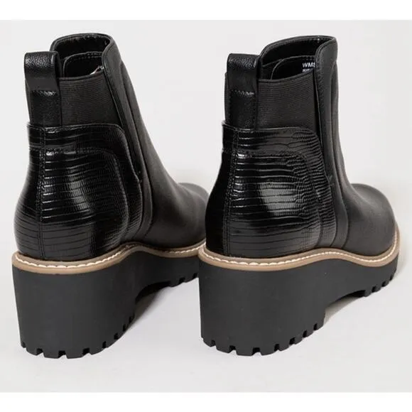 NEW Dolce Vita Women's Rielle Black Chelsea Lug Sole Booties Size 10 Combat Goth