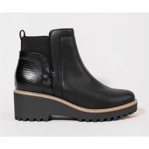 NEW Dolce Vita Women's Rielle Black Chelsea Lug Sole Booties Size 10 Combat Goth