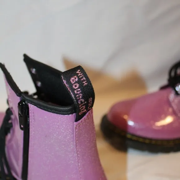 NEW DR. MARTENS WOMEN'S 1460 PINK GLITTER COMBAT BOOTS SZ‎ 6