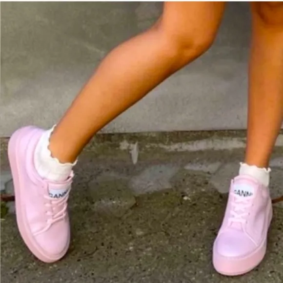 NEW GANNI Low Top Trainers Platform Sneakers Pale Banana US 10 EU 40