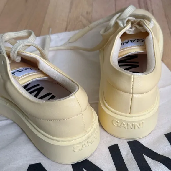 NEW GANNI Low Top Trainers Platform Sneakers Pale Banana US 10 EU 40