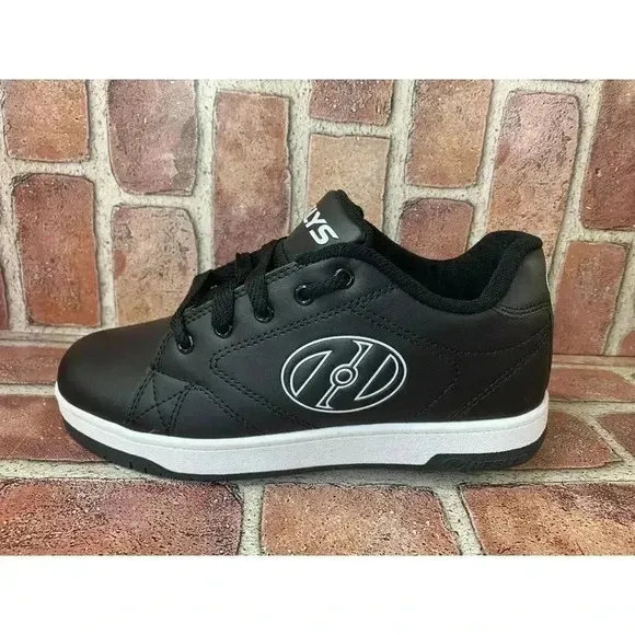 New Heelys Shoes Black And White Colorway sz 7 NWT