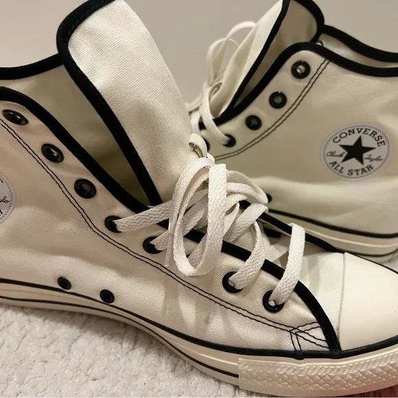 New! Men's Converse Chuck Taylor CTAS Top Shoes Sneakers. Super cute