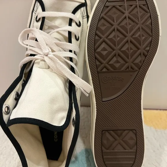 New! Men's Converse Chuck Taylor CTAS Top Shoes Sneakers. Super cute
