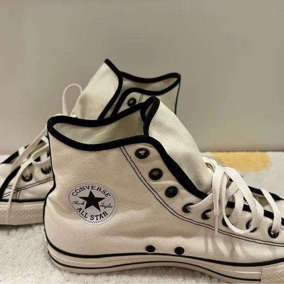 New! Men's Converse Chuck Taylor CTAS Top Shoes Sneakers. Super cute