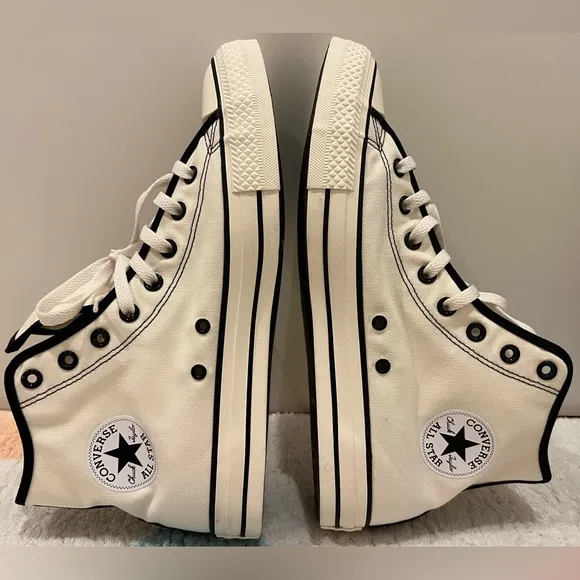 New! Men's Converse Chuck Taylor CTAS Top Shoes Sneakers. Super cute
