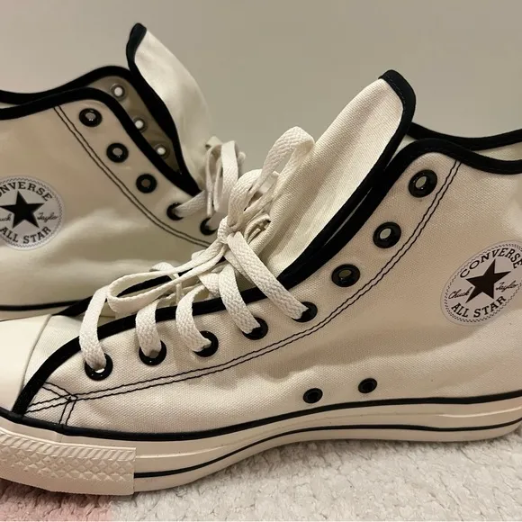 New! Men's Converse Chuck Taylor CTAS Top Shoes Sneakers. Super cute