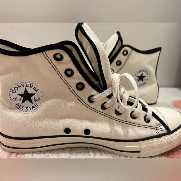 New! Men's Converse Chuck Taylor CTAS Top Shoes Sneakers. Super cute