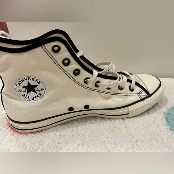 New! Men's Converse Chuck Taylor CTAS Top Shoes Sneakers. Super cute