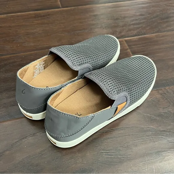 New Olukai Pehuea Gray Slip-On Shoes women’s size 6.5