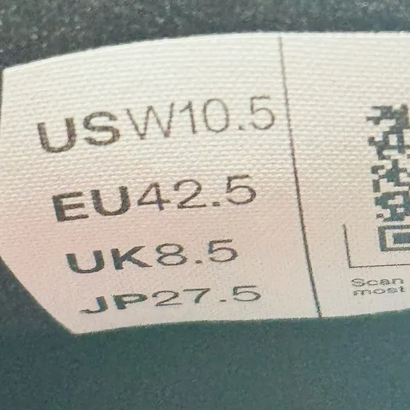 NEW | ON Cloudnova X Running Sneakers