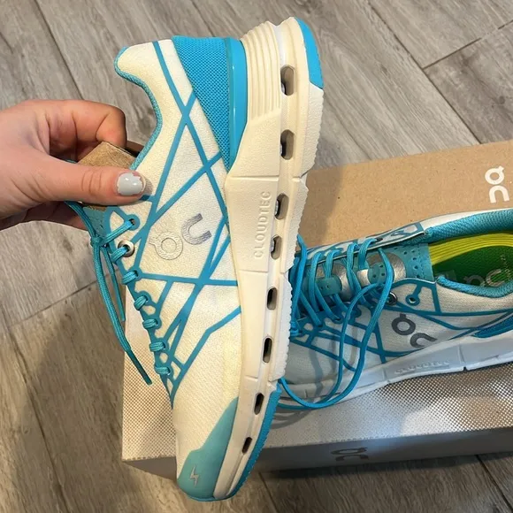 !!New!! On cloudnova z5 women's sneakers