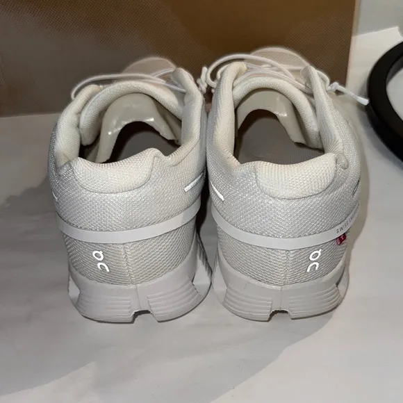 New On Running All White Sneakers Cloud 5 women’s size 8