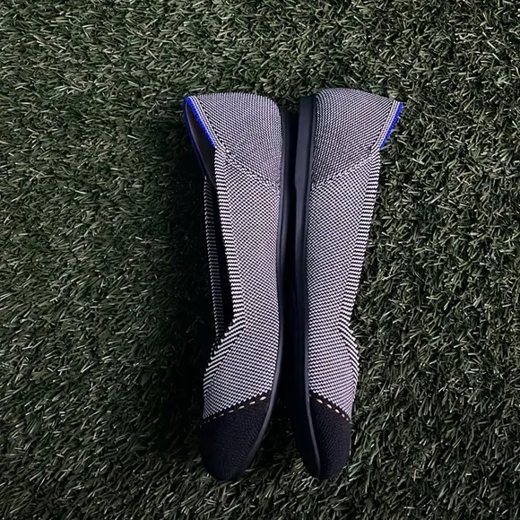 New Rothy’s “the flat” Grey Mist Captoe w/o box