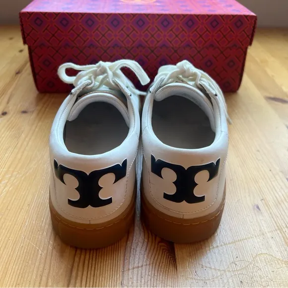 NEW Tory Burch Olive Gum Sole Court Sneaker Nappa Leather Snow White/ Royal Navy