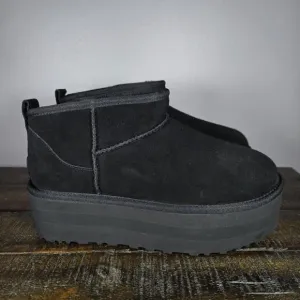 NEW UGG Classic Ultra Mini Platform Womens Size 9 Slip On Shoes Boots Black