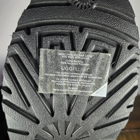 NEW UGG Classic Ultra Mini Platform Womens Size 9 Slip On Shoes Boots Black