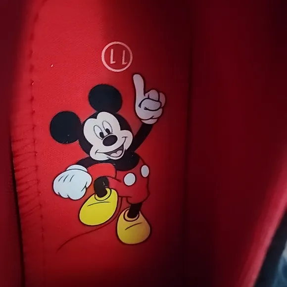 New Unisex Mickey Mouse Print Slip On Shoes Mens Size 11