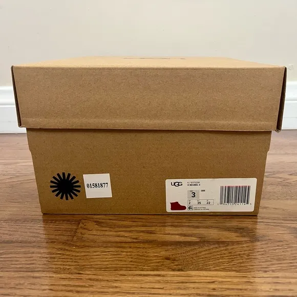 NEW w/Box UGG Kids Unisex nuemel ii Chukka Boot Samba Red Leather Suede Size 3