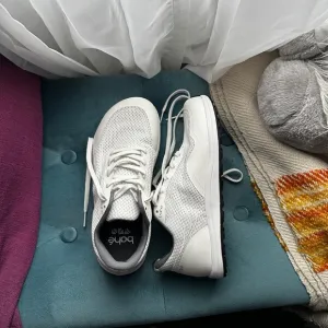 NEW WITHOUT BOX Bahe Grounding Men's White Shoes M6