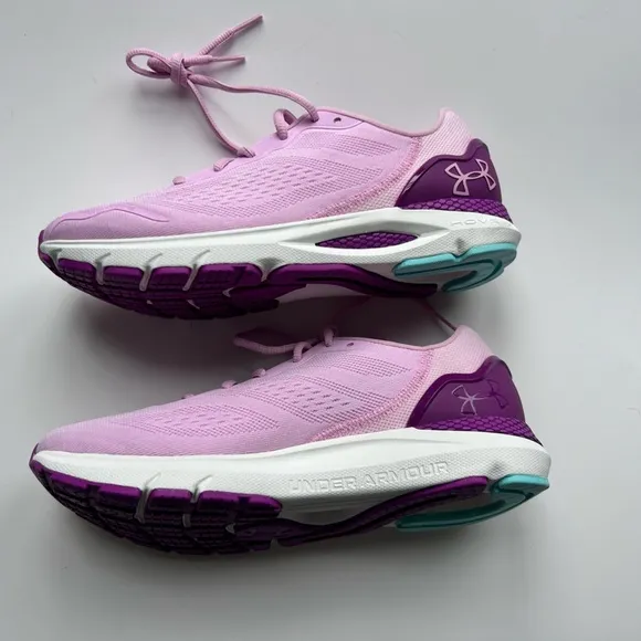 New women SHOES UNDER ARMOUR HOVR SONIC6 -running sport size 9