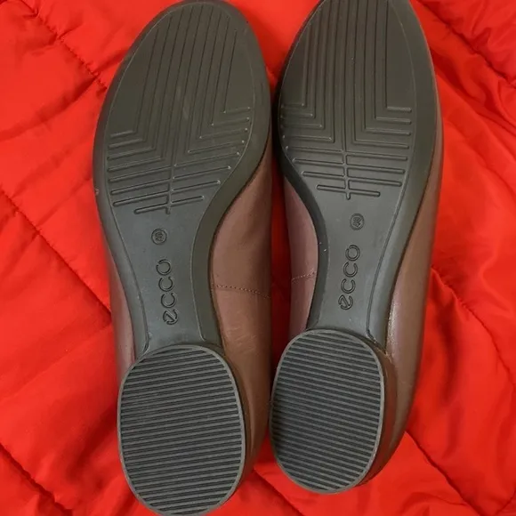 New Women's ECCO Chocolate Leather Anine Classic Ballet Flat Shoes Size 9