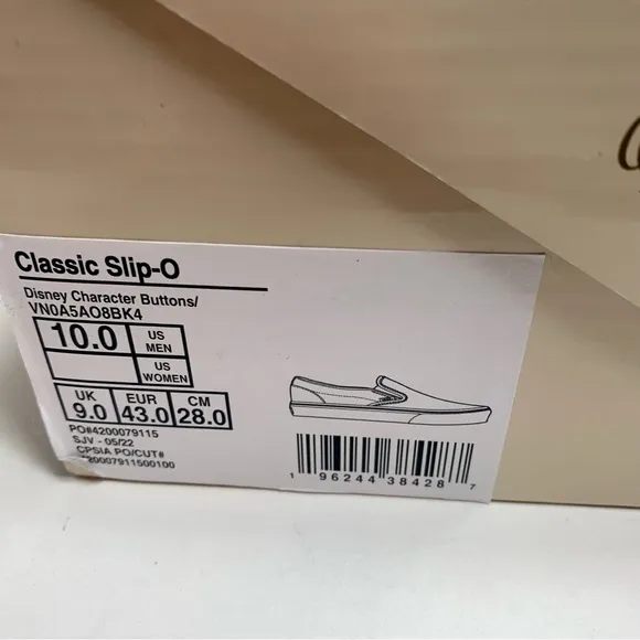 NIB. Disney Vans Sneakers. Adult Size 10. new with tag in box