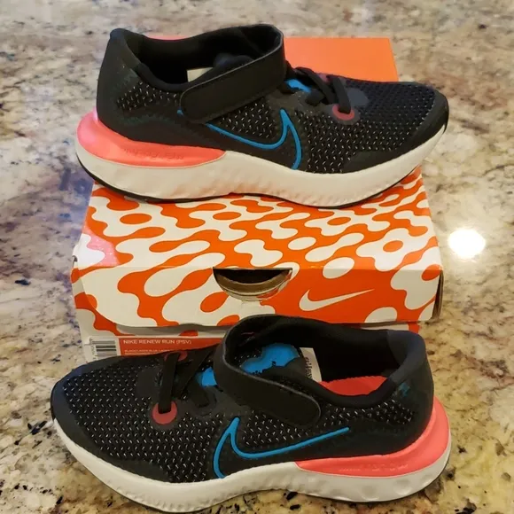 NIB Kids Nike Sneakers