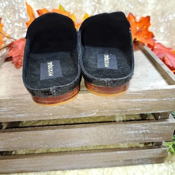 NIB Mystique Leather Slip On Shoes EACH SHOE IS HANDMADE various sizes