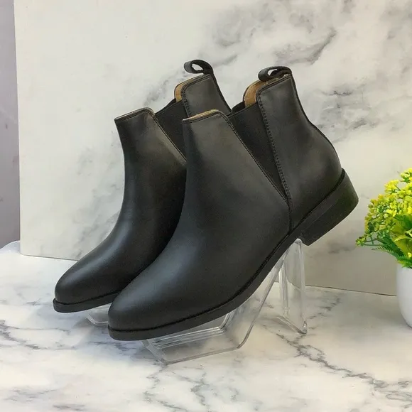 NIB Nisolo Women's Everyday Chelsea Commuter Black Boots Size 8.5