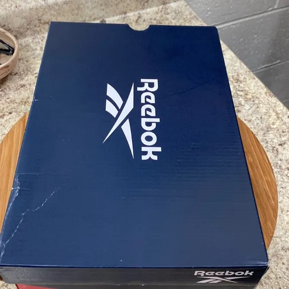 NIB Reebok F/S Hi Sahara GoldMt. Lace up sneakers