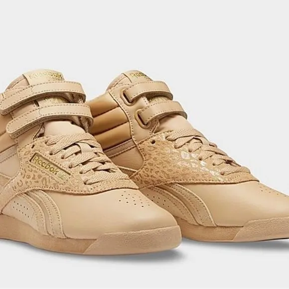 NIB Reebok F/S Hi Sahara GoldMt. Lace up sneakers