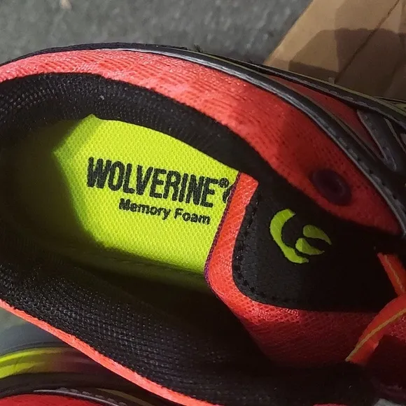 NIB Steel Toe Wolverine Memory Foam Shoes Size 5.5M