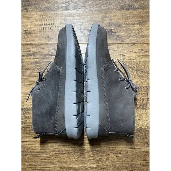 NIB UGG Boys Charcoal Gray Canoe Boots 3 Big KId