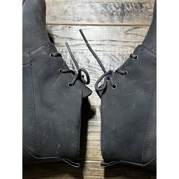 NIB UGG Boys Charcoal Gray Canoe Boots 3 Big KId