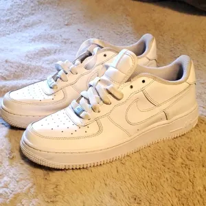 Nike AF 1 White Sneakers EUC